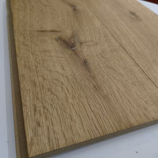 Pisos de madera de roble natural de 10 mm de espesor Pisos de ingeniería de roble blanco europeo liso Fabricación en China